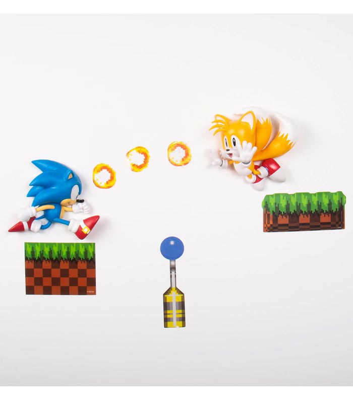 Sonic and Tails wall heroes and decals for Sonic The Hedgehog Comic Ons.