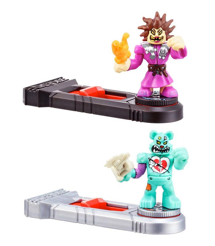 Akedo Ultimate Warriors Versus Pack - Madame Furball VS Epic Shreddy figurines with battle controllers.