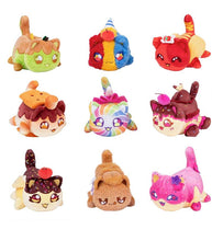 Load image into Gallery viewer, Aphmau Carnival Treats Litter 7 MeeMeows mystery 6-inch plush collection featuring nine carnival-themed designs.

