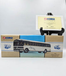 Corgi General Motors 4505 Greyhound Lines die-cast model with certificate.